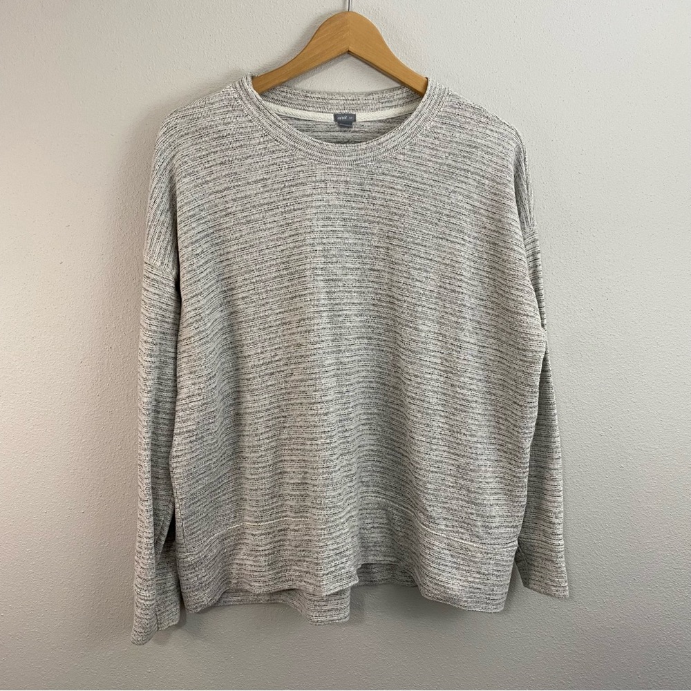 Aerie Gray White Crewneck Pullover Women’s Small